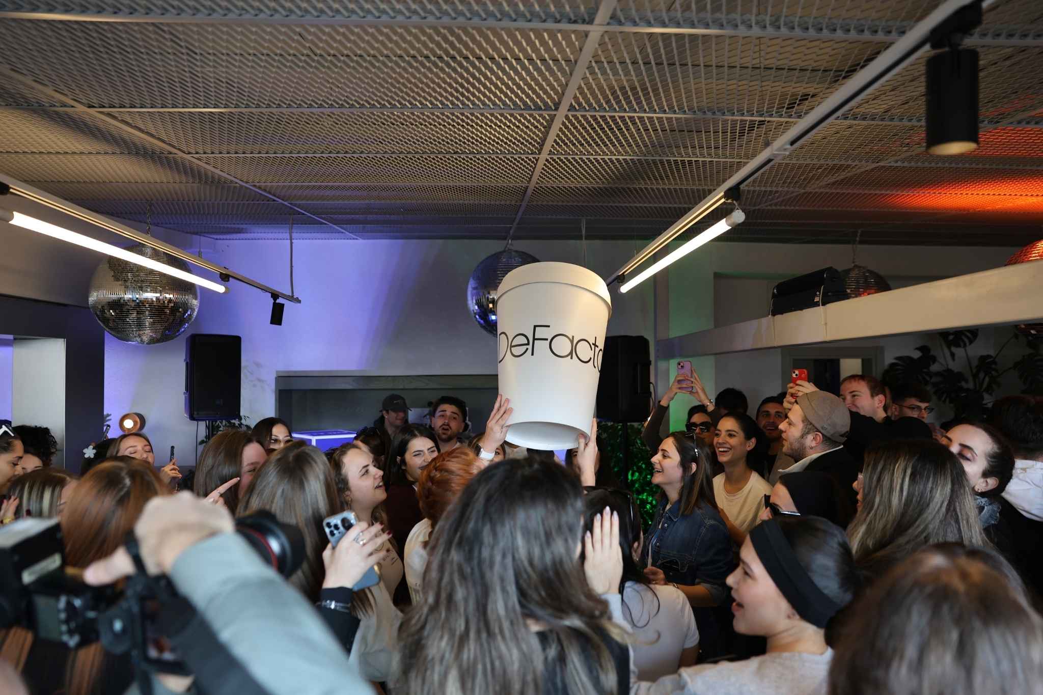 WAKE UP PARTY BRINGS AN ENERGETIC START TO THE DAY AT BAU!